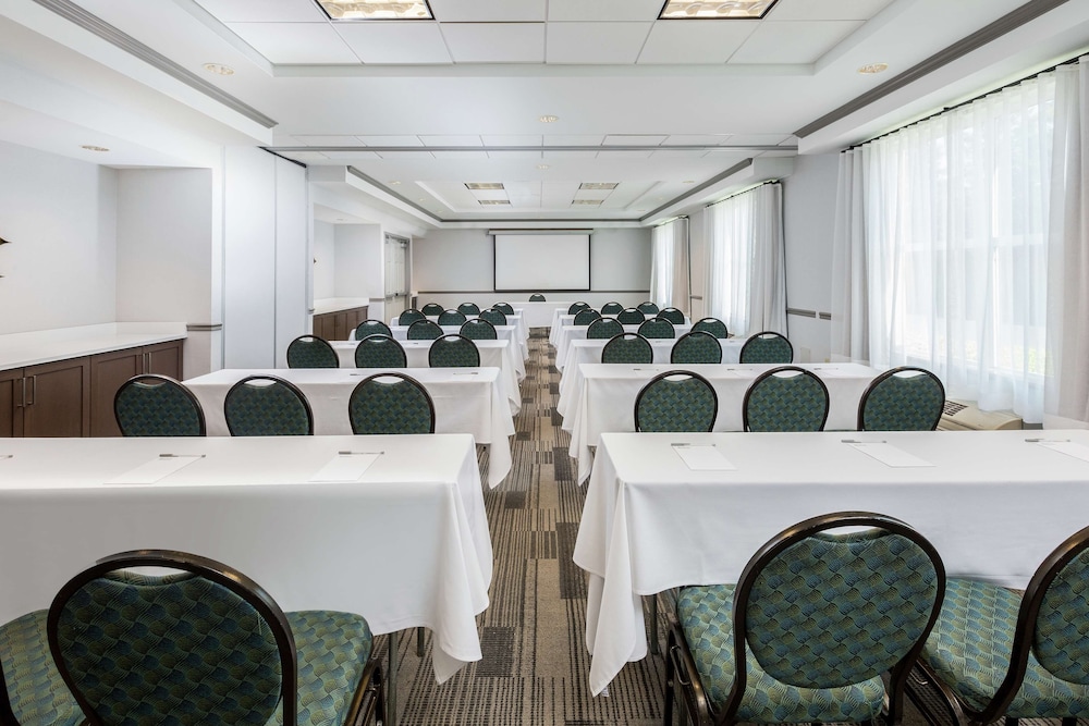 Hilton Garden Inn Oakland San Leandro - photo 30