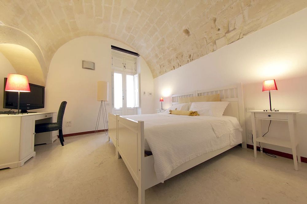 Le Malve Cave Retreat — carbon neutral stay, Matera