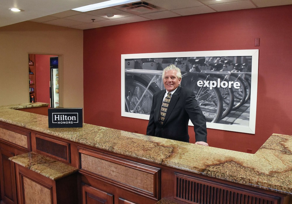 Hampton Inn & Suites Youngstown Canfield - photo 4