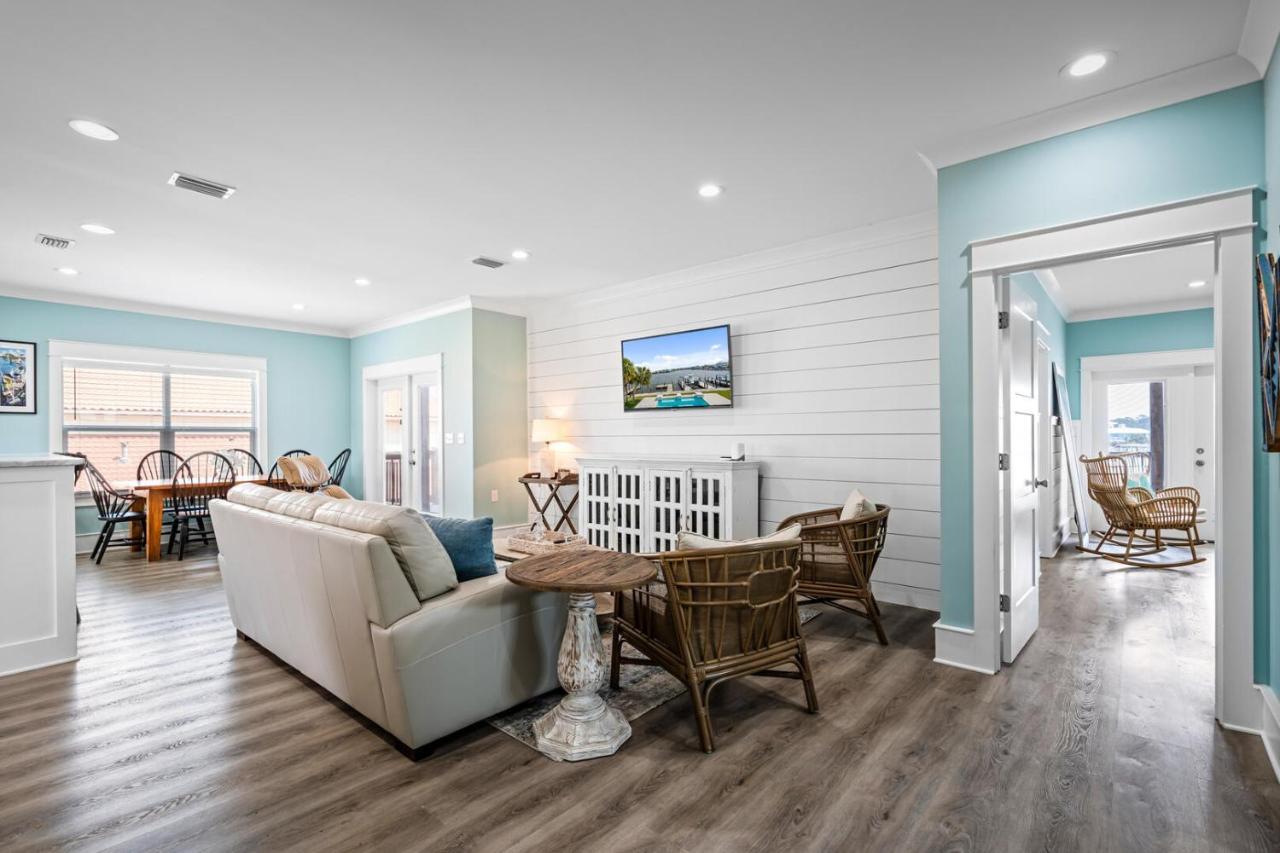 011 The Blue Heron in Dauphin Island, United States