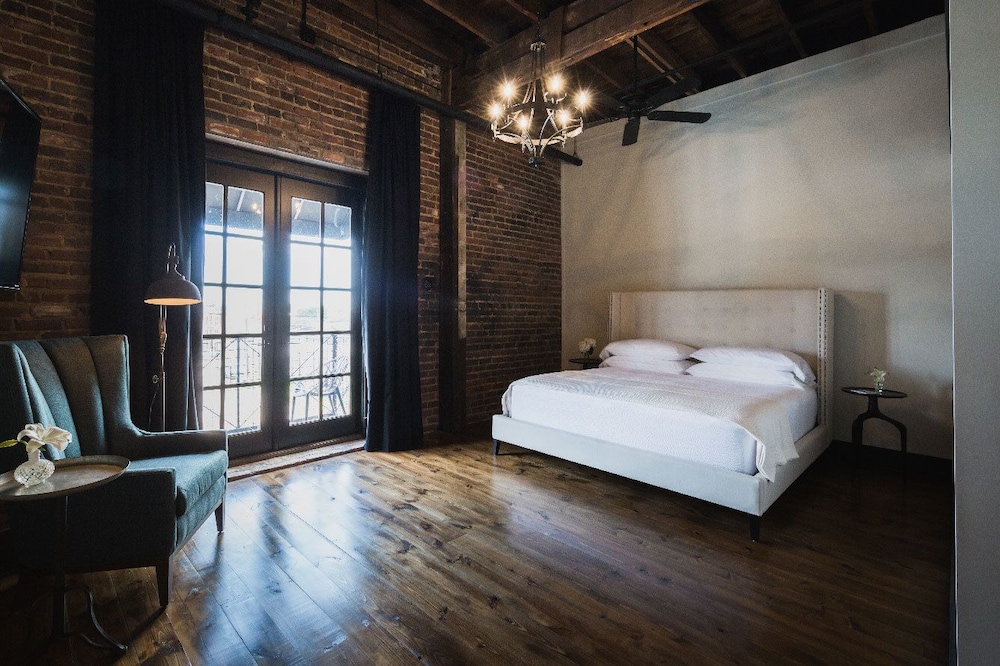 GunRunner Boutique Hotel - photo 17
