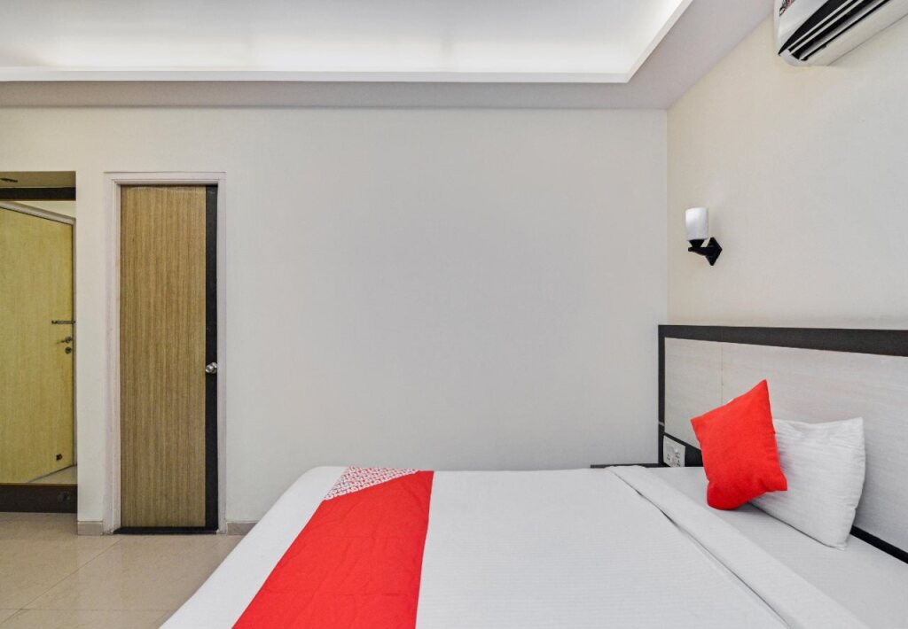 Aishwarya Apartment by Oyo Rooms
