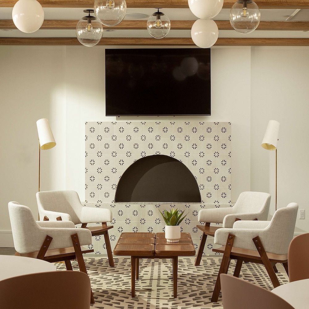 The Monsaraz San Diego Tapestry Collection by Hilton - photo 3