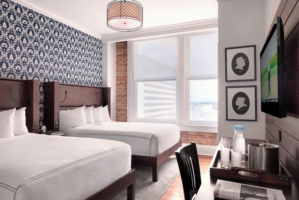 Q and C HotelBar New Orleans Autograph Collection - photo 16