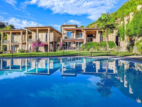 Lemonhouse Bezzuglio — 4-Star Luxury Hotel in Toscolano Maderno, Italy