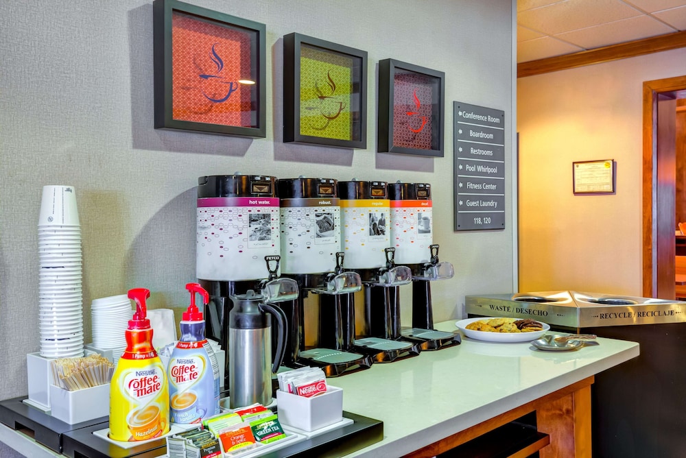Hampton Inn Boston Norwood - photo 43