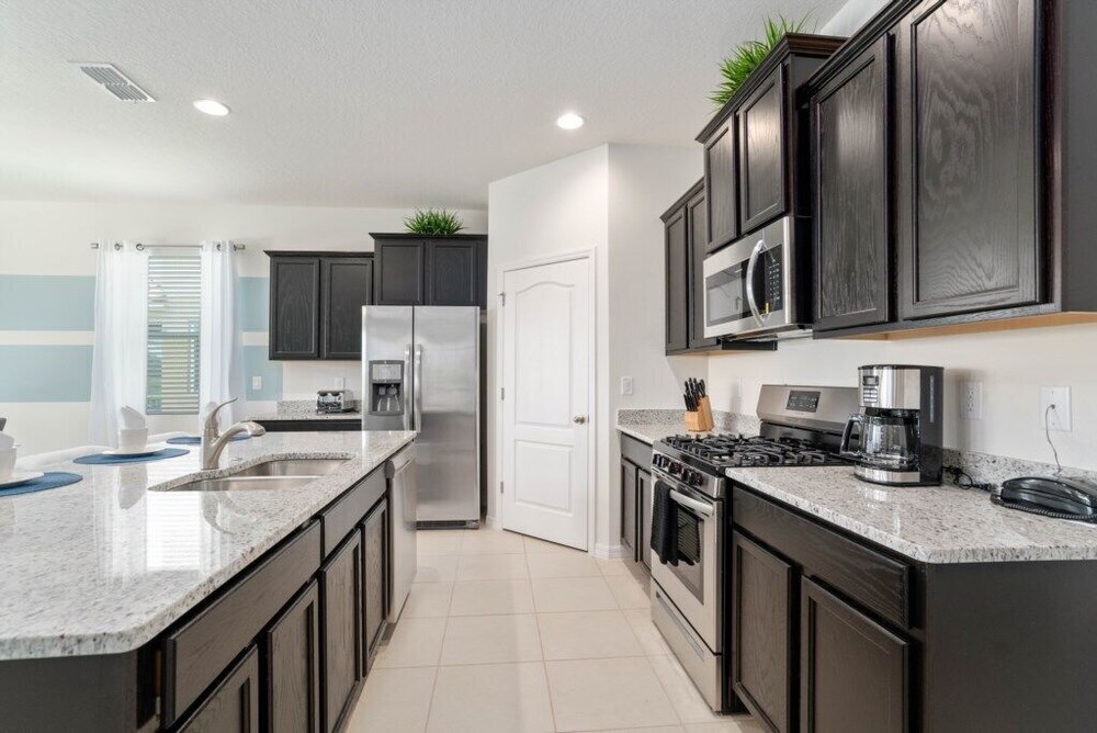 Lovely 4 Bed Pool Hm at Solterra Resort - photo 12