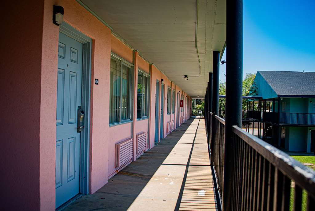 Super 8 by Wyndham Biloxi - photo 48