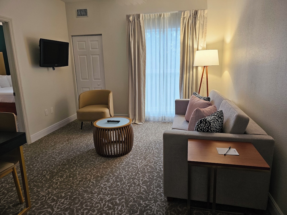 Montreal Suites Orlando By Ihg - photo 14