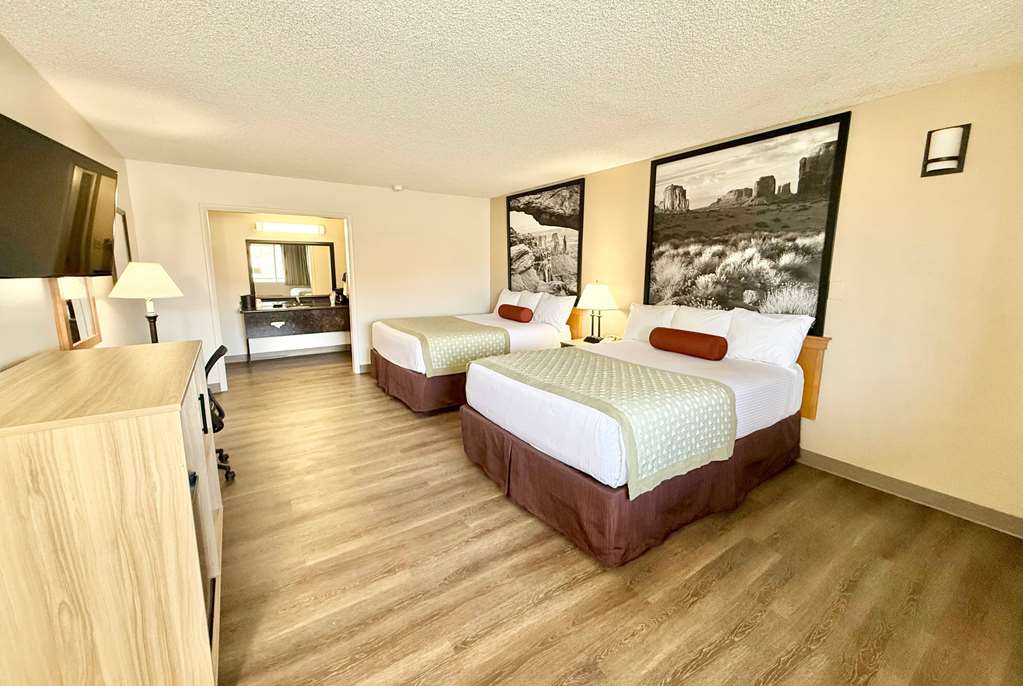 Super 8 by Wyndham Salina Scenic Hills Area - photo 17