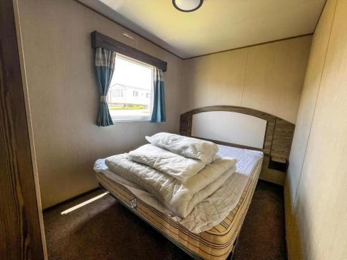 Brilliant 8 Berth Caravan At Reighton Sands Holiday Park Haven Ref 61053Rc