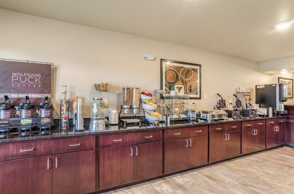 Cobblestone Inn & Suites Bridgeport - photo 24