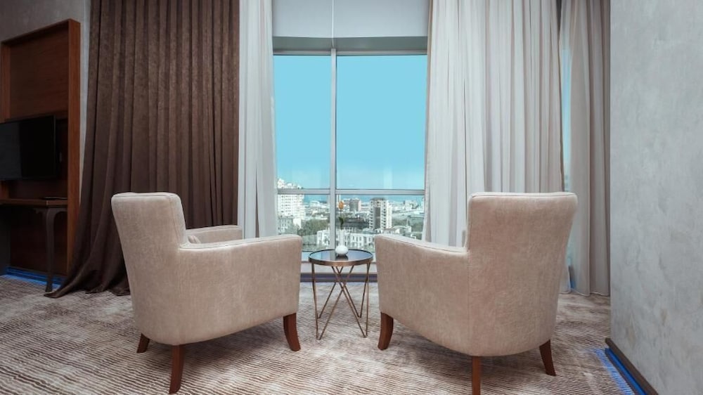 Midtown Hotel - carbon neutral hotel in Baku