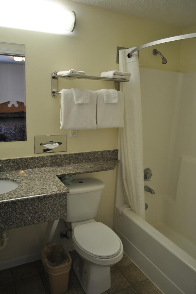 Turnpike Motel - photo 27