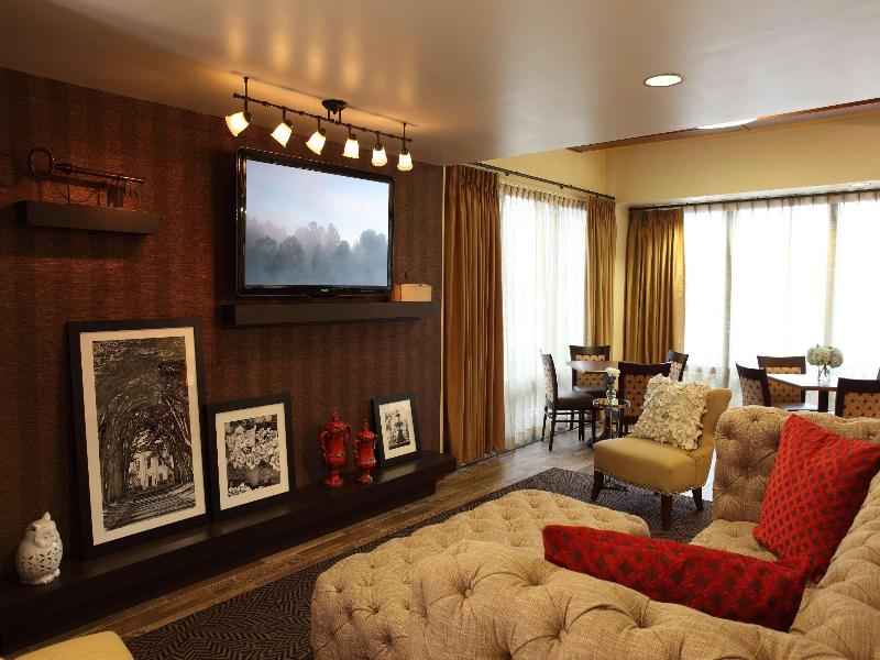 Hampton Inn Atlanta NW Cumberland - photo 4