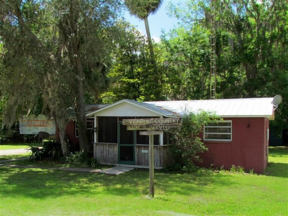 Yearling Restaurant and Cabins - photo 13