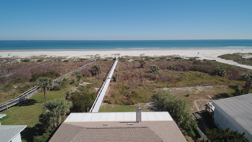 Pet Friendly Oceanfront 3 Bed 2 Bath Ocean Paradise - photo 25