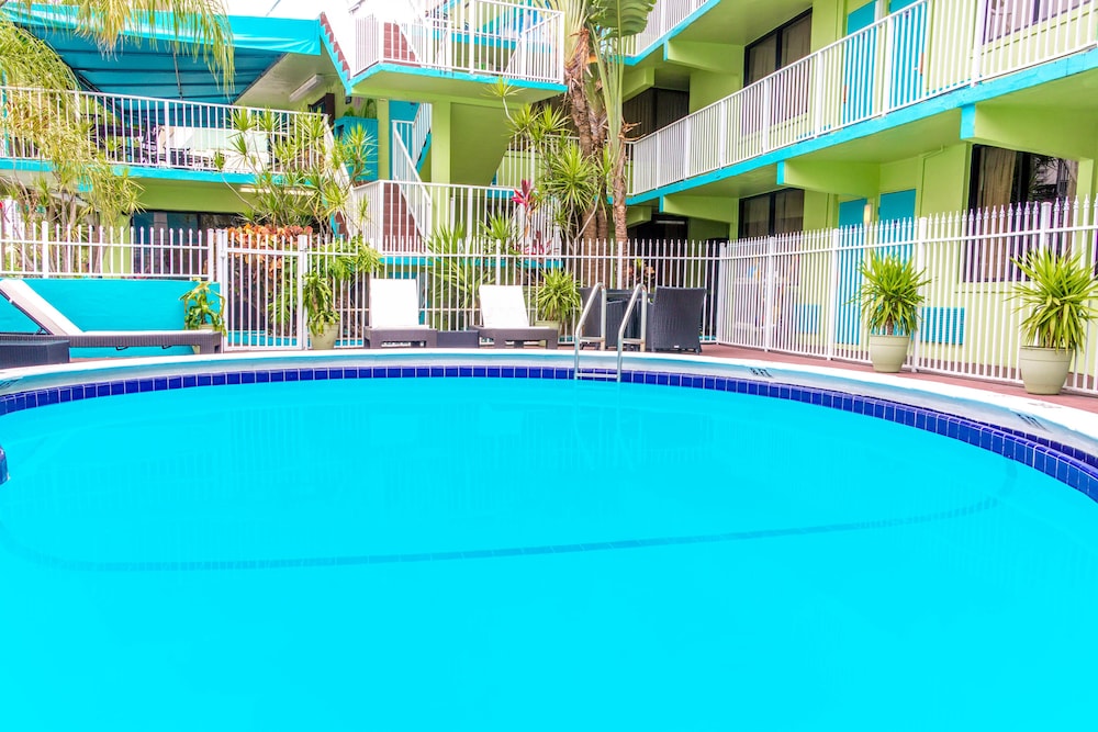 Ocean Reef Hotel - photo 40