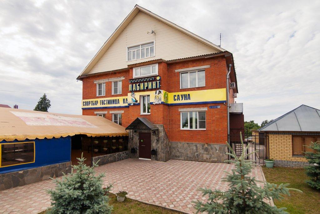 LABIRINT kulturno razvlekatelnyy kompleks — hotel in Gorokhovets