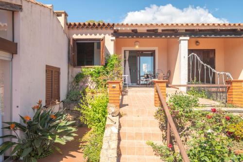 Villa Anna — 4-Star Luxury Hotel in San Teodoro, Italy