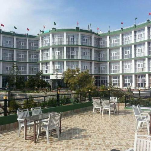 Hotel Barog Heights in Solan, India