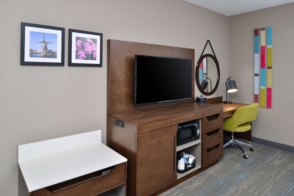 Hampton Inn & Suites Adrian - photo 28
