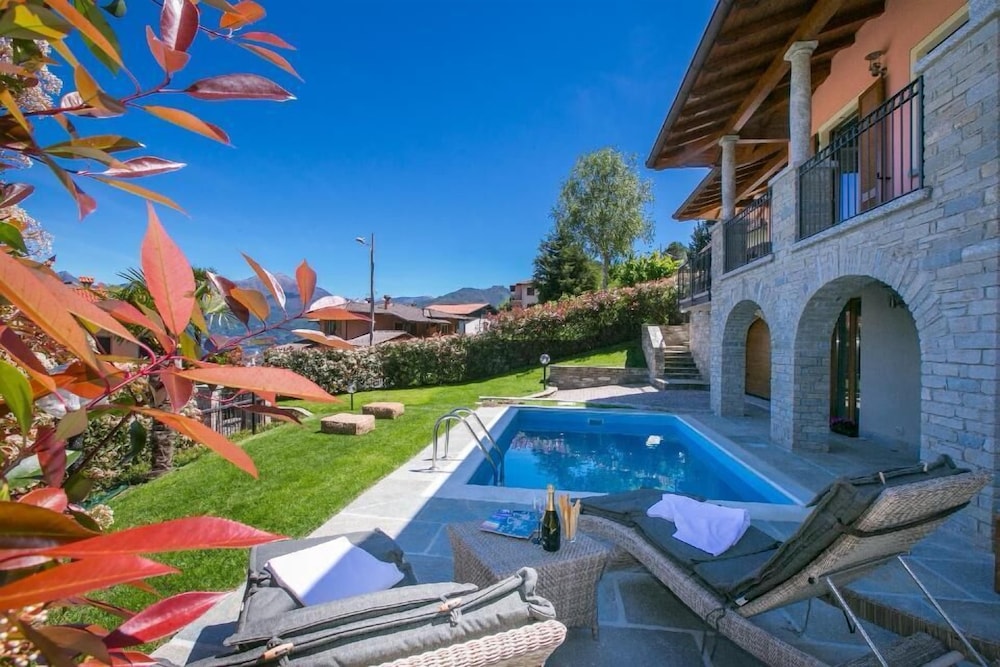 Villa Rosalia — 4-Star Luxury Hotel in Menaggio, Italy