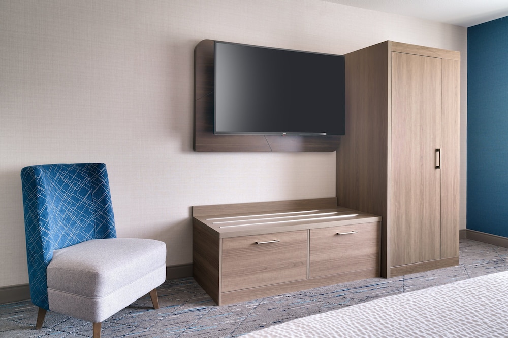 Holiday Inn Express Hotel & Suites Helena by IHG - photo 16