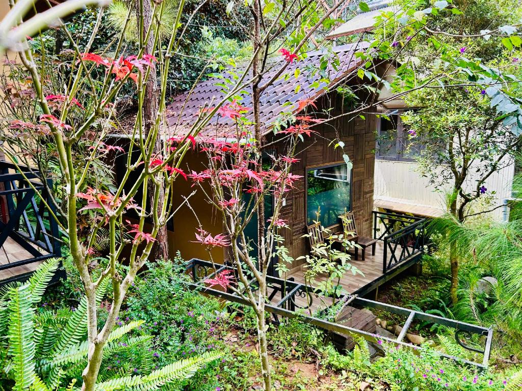 Bazan Home Hotel & Bungalow in Pleiku, Vietnam