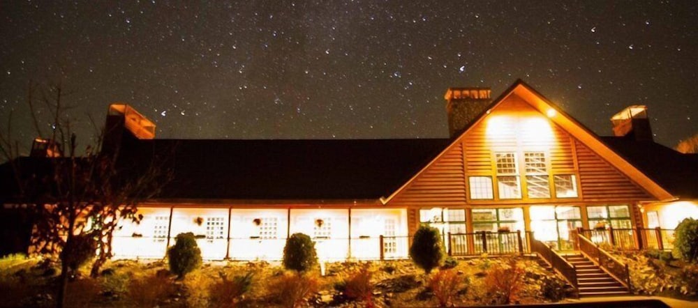 Hanah Mountain Resort and Country Club — hotel in Boonsboro