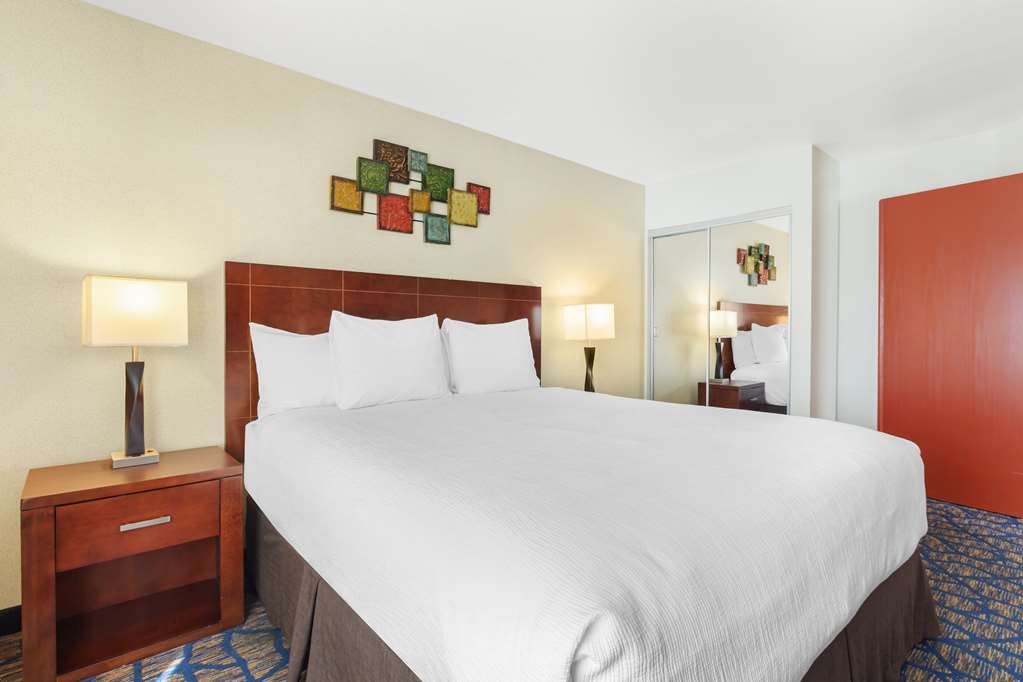 Best Western Plus Villa Del Lago Inn Patterson - photo 14