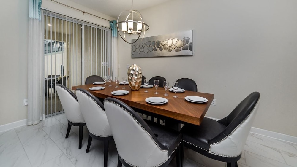 Grhdog9037 Champions Gate Resort 4 Bed 3 Baths Townhouse - photo 18