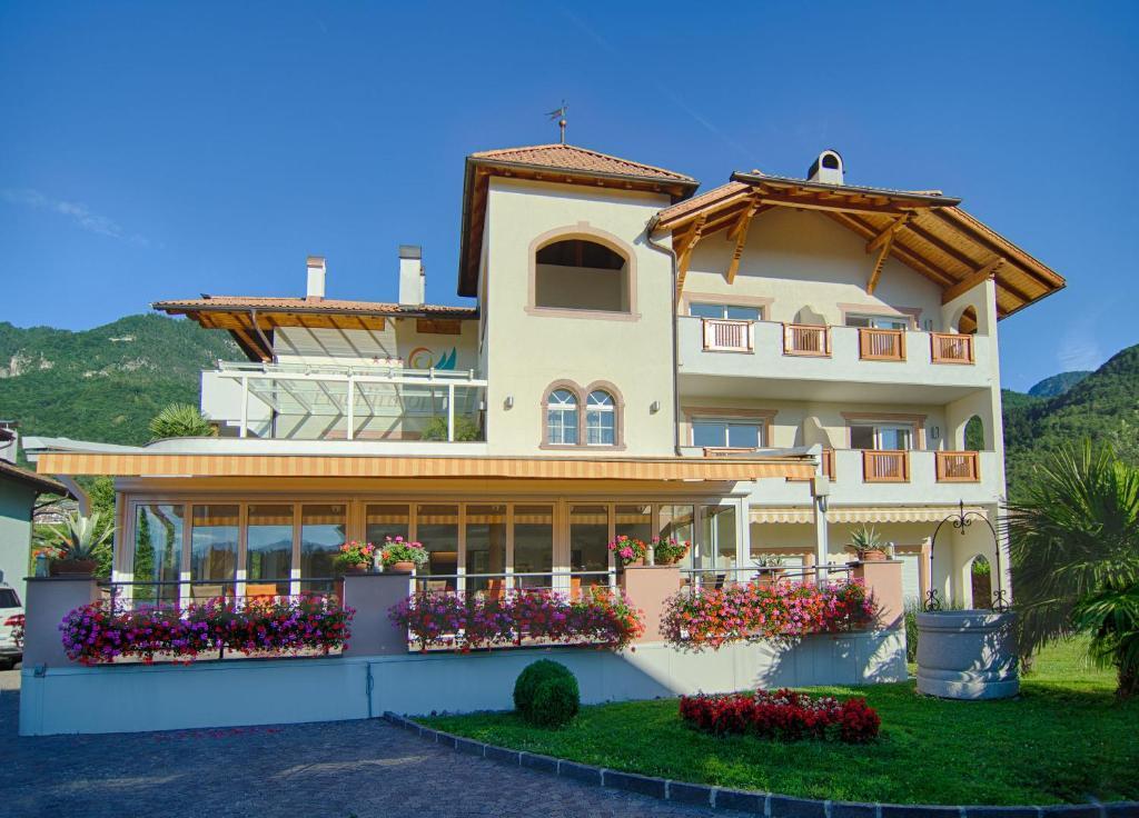 Garni Hotel Peterlinhof - last minute hotel in Ruffre