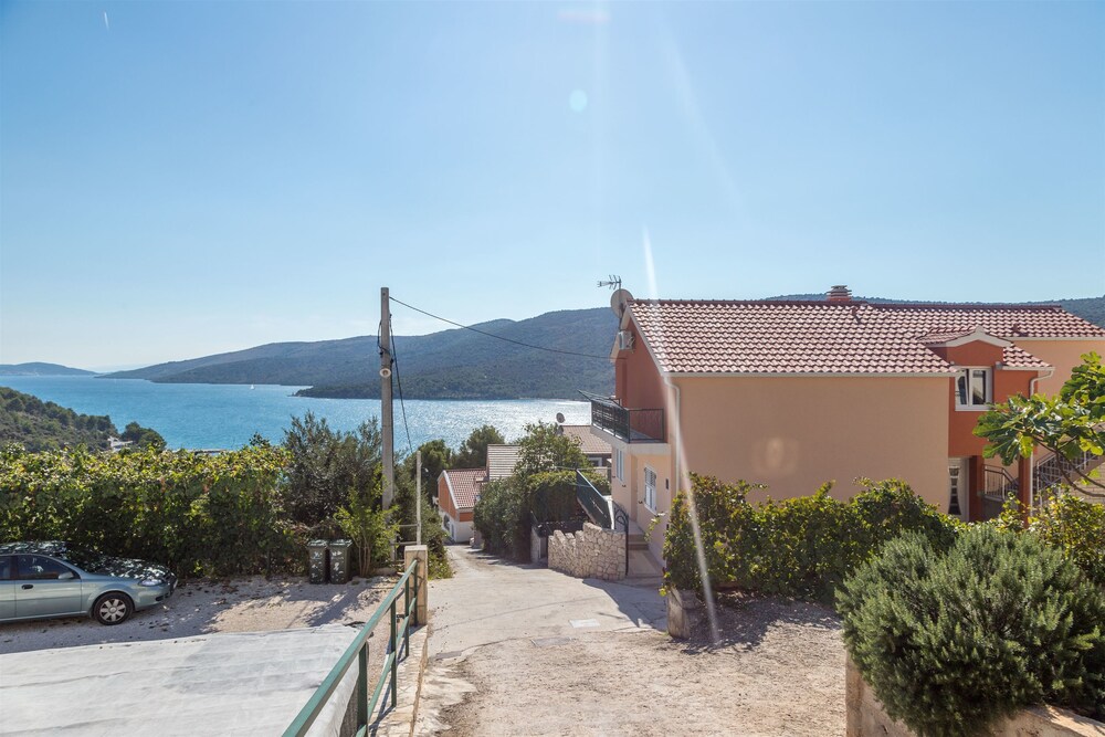 Villa Marija — 4-Star Luxury Hotel in Marina, Croatia