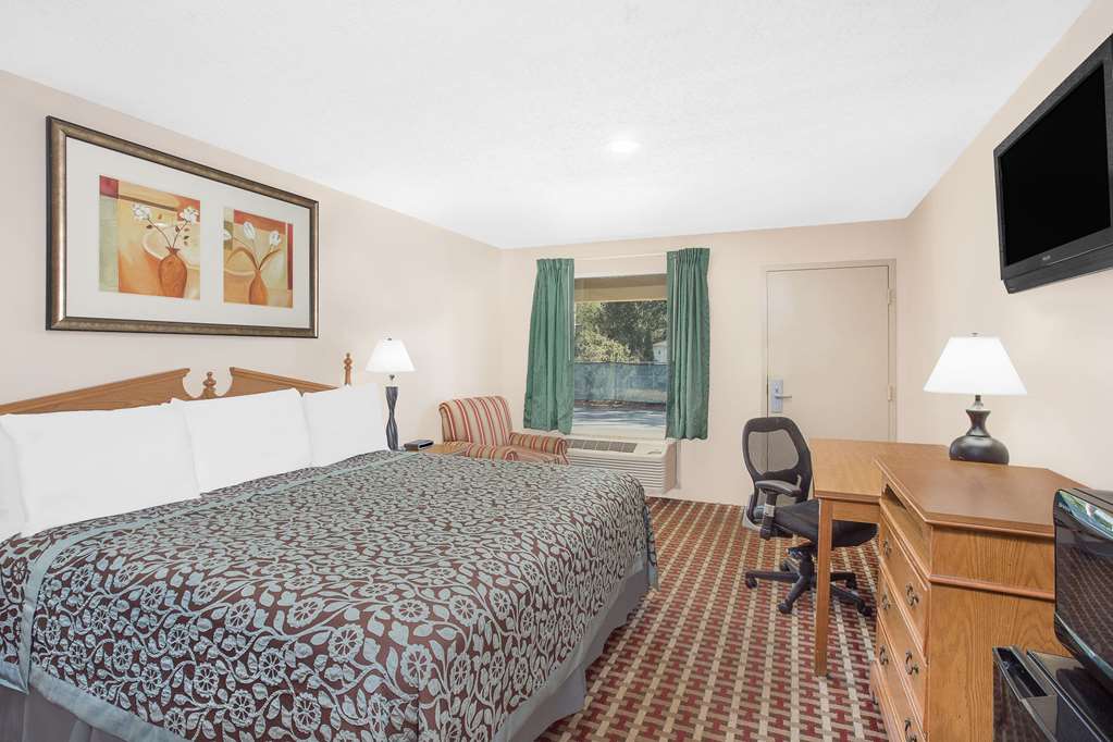 Days Inn By Wyndham Attalla - photo 7