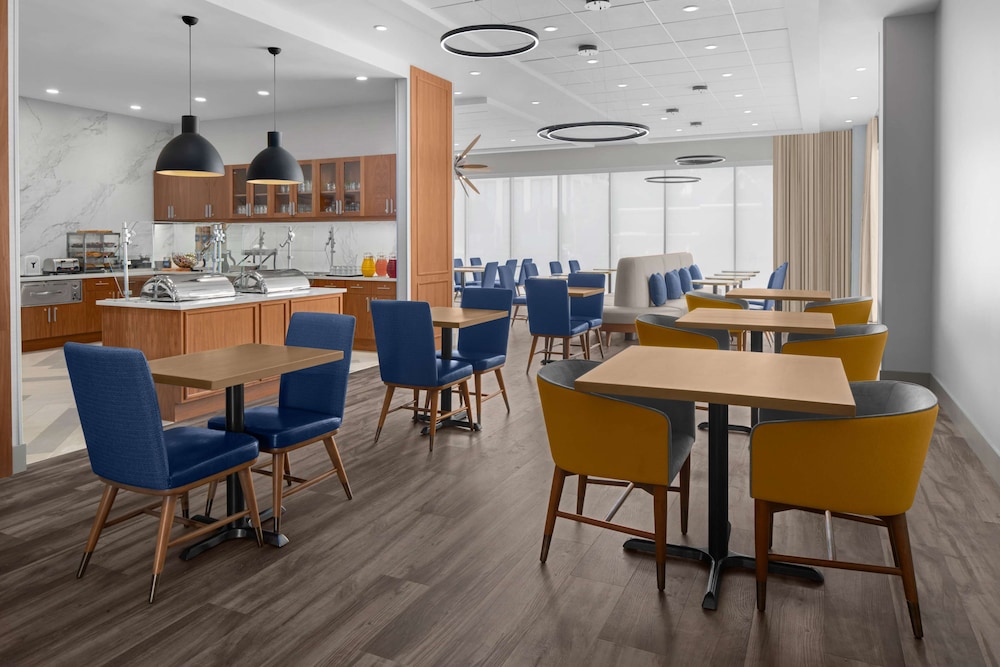 Homewood Suites by Hilton Charlotte Uptown First Ward - photo 37