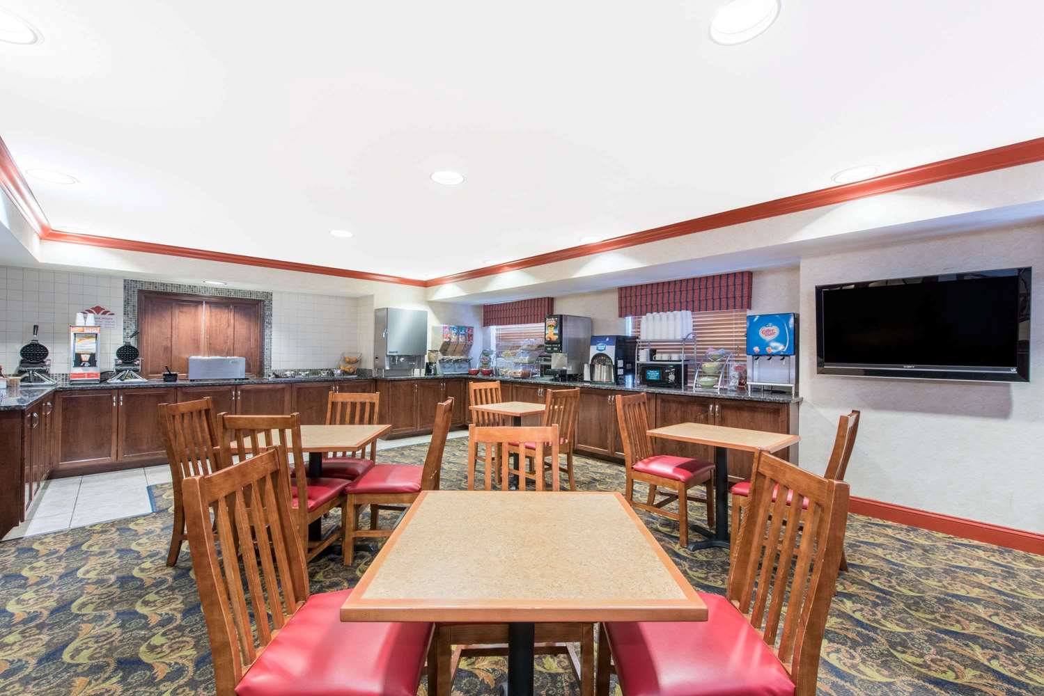 Lancaster Suites - photo 9