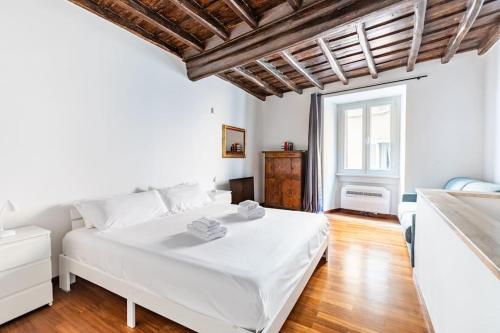 Bottega Augustea Duplex apartment in Monti — 4-Star Luxury Hotel in Rome, Italy