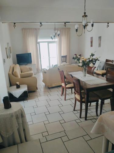 Sunny Central New Classic House — 4-Star Luxury Hotel in Irakleion, Greece