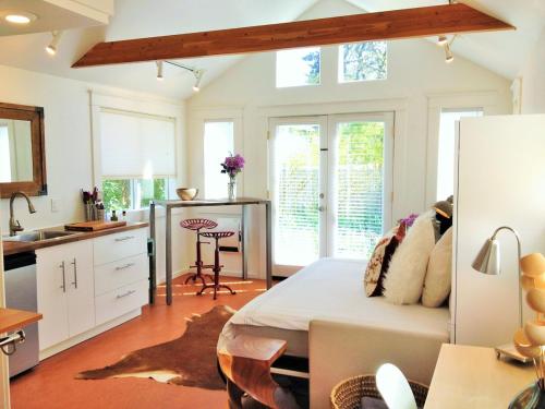 Star Studio A Modern Dream — Eugene