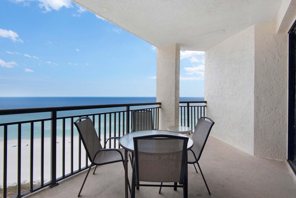 Navarre Towers 1205 - photo 23