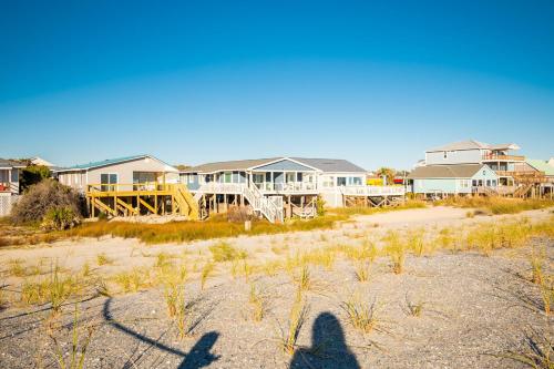 On Turtle Time by Oak Island Accommodations - photo 3
