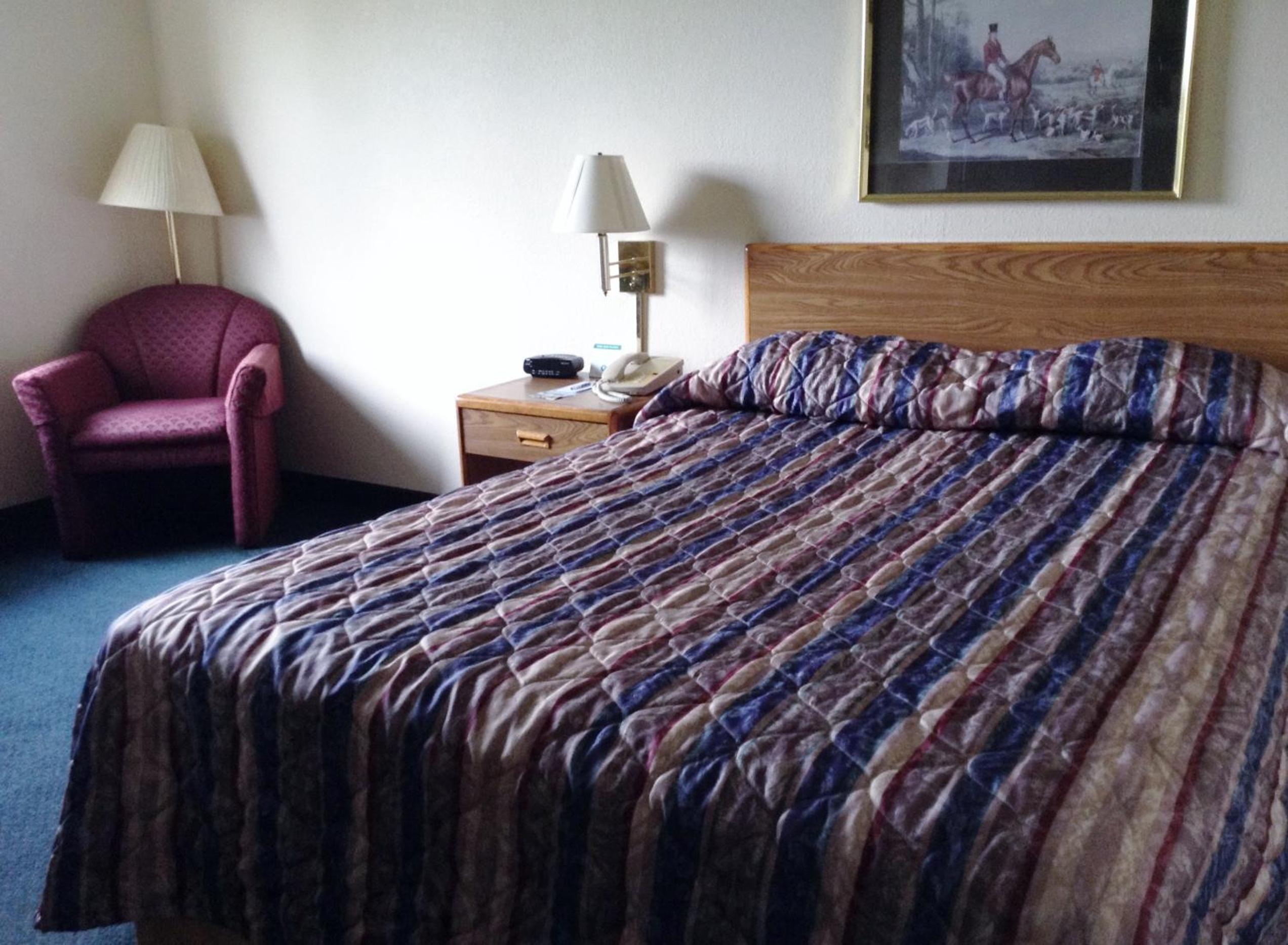 Travelodge by Wyndham Hudsonville - photo 13