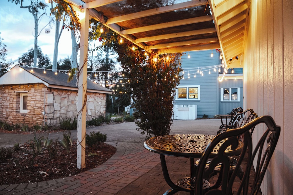 Kaleidoscope Inn & Gardens - photo 35