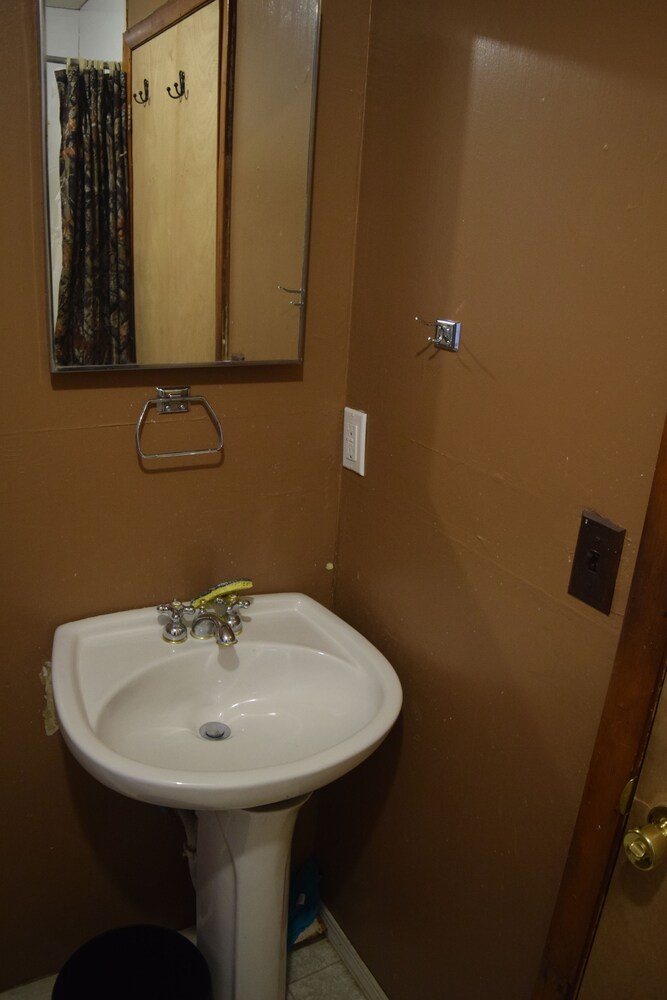 Mountaineer Motel - photo 17