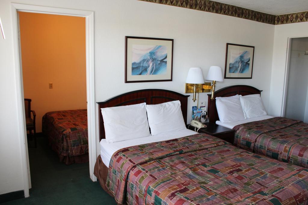 Yuma 4th Ave. Travelodge - photo 12