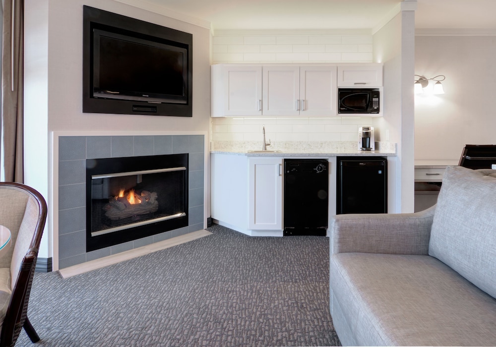 Hallmark Resort Newport - photo 19