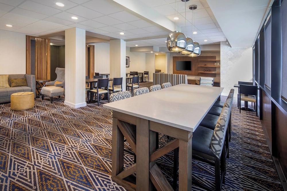 Courtyard by Marriott Austin University Area - photo 21