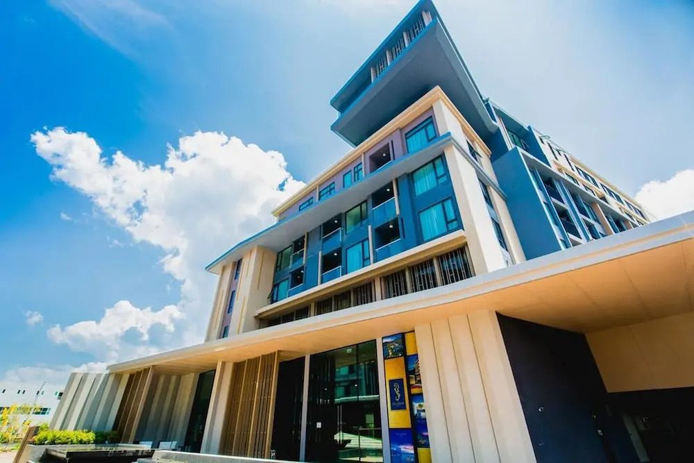 Aristo Resort Phuket 518 by Holy Cow in Thalang, Thailand