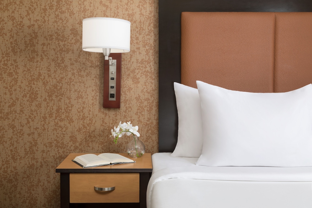 The Hotel @ Fifth Avenue - photo 20